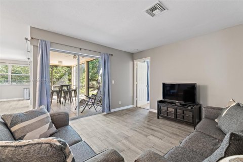 Copropriété à vendre à Palm City, Floride: 2 chambres, 124.21 m2 № 1973230 - photo 8