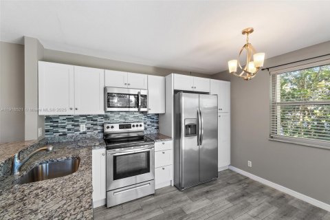 Copropriété à vendre à Palm City, Floride: 2 chambres, 124.21 m2 № 1973230 - photo 3