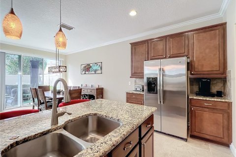 Townhouse in Winter Garden, Florida 3 bedrooms, 173.36 sq.m. № 1524155 - photo 10