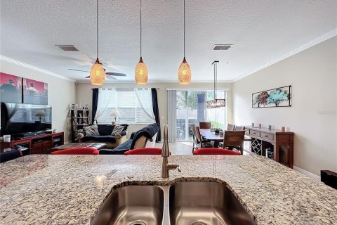 Townhouse in Winter Garden, Florida 3 bedrooms, 173.36 sq.m. № 1524155 - photo 11