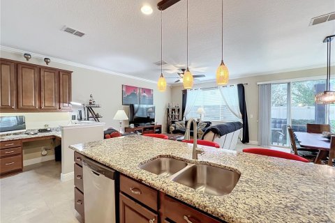 Townhouse in Winter Garden, Florida 3 bedrooms, 173.36 sq.m. № 1524155 - photo 12