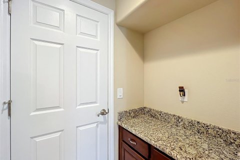 Townhouse in Winter Garden, Florida 3 bedrooms, 173.36 sq.m. № 1524155 - photo 16