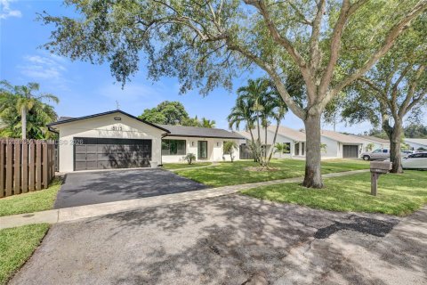 House in Cooper City, Florida 3 bedrooms, 196.21 sq.m. № 2088326 - photo 5