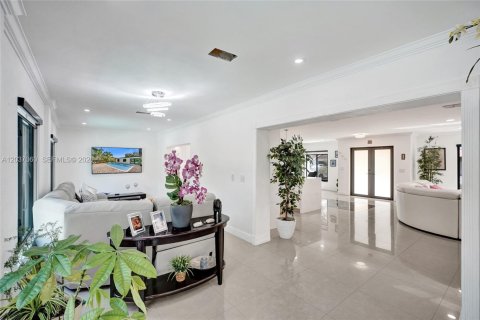 House in Cooper City, Florida 3 bedrooms, 196.21 sq.m. № 2088326 - photo 21