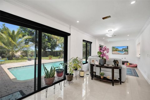 House in Cooper City, Florida 3 bedrooms, 196.21 sq.m. № 2088326 - photo 17