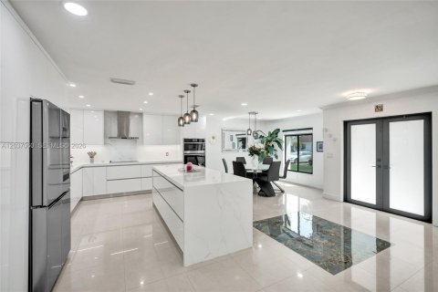 House in Cooper City, Florida 3 bedrooms, 196.21 sq.m. № 2088326 - photo 12