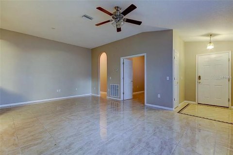 Casa en alquiler en Tampa, Florida, 3 dormitorios, 227.98 m2 № 1875816 - foto 3
