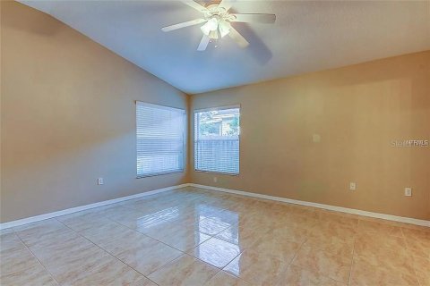 Casa en alquiler en Tampa, Florida, 3 dormitorios, 227.98 m2 № 1875816 - foto 16