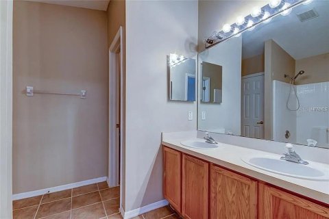 Casa en alquiler en Tampa, Florida, 3 dormitorios, 227.98 m2 № 1875816 - foto 17