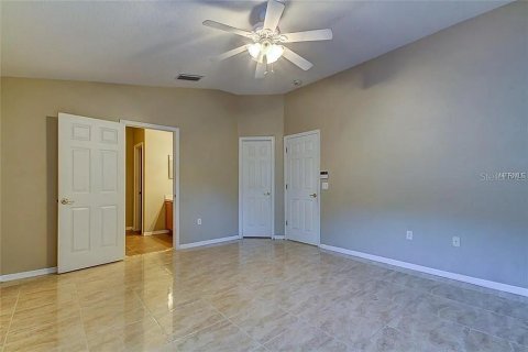 Casa en alquiler en Tampa, Florida, 3 dormitorios, 227.98 m2 № 1875816 - foto 15