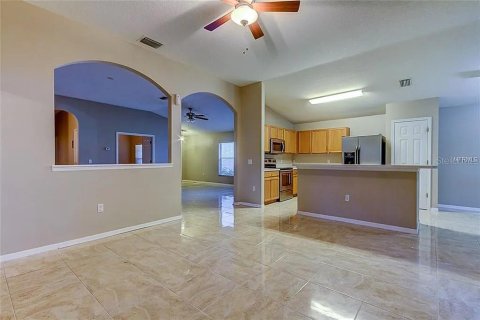 Casa en alquiler en Tampa, Florida, 3 dormitorios, 227.98 m2 № 1875816 - foto 5