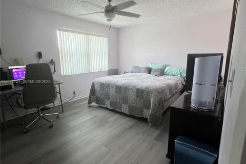 Touwnhouse à vendre à Davie, Floride: 3 chambres, 119.84 m2 № 2179031 - photo 13