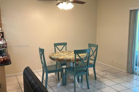 Touwnhouse à vendre à Davie, Floride: 3 chambres, 119.84 m2 № 2179031 - photo 4