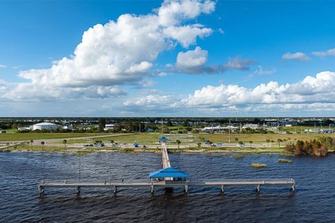 Купить виллу или дом в Окичоби, Флорида 5 комнат, 166.39м2, № 1687145 - фото 29