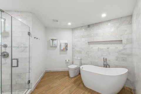 Copropriété à vendre à Miami, Floride: 2 chambres, 153.29 m2 № 2083911 - photo 21