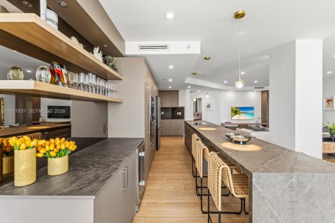 Copropriété à vendre à Miami, Floride: 2 chambres, 153.29 m2 № 2083911 - photo 13