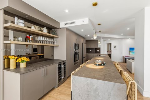 Copropriété à vendre à Miami, Floride: 2 chambres, 153.29 m2 № 2083911 - photo 12