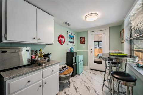 Casa en venta en Clearwater, Florida, 2 dormitorios, 130.99 m2 № 2118100 - foto 20