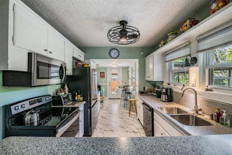 Casa en venta en Clearwater, Florida, 2 dormitorios, 130.99 m2 № 2118100 - foto 19