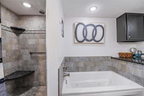 Casa en venta en Clearwater, Florida, 2 dormitorios, 130.99 m2 № 2118100 - foto 14