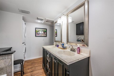 Casa en venta en Clearwater, Florida, 2 dormitorios, 130.99 m2 № 2118100 - foto 13