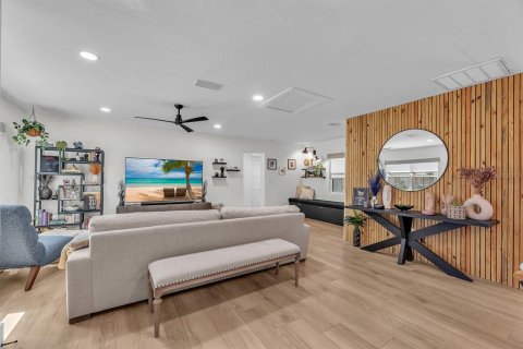 Купить виллу или дом в Тампа, Флорида 8 комнат, 171.31м2, № 2433121 - фото 13