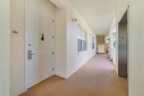 Condo in Four Corners, Florida, 3 bedrooms  № 1751184 - photo 2