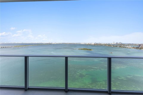 Condominio en venta en Miami, Florida, 3 dormitorios, 164.44 m2 № 2034401 - foto 3
