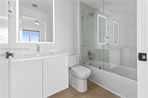 Condominio en venta en Miami, Florida, 3 dormitorios, 164.44 m2 № 2034401 - foto 19