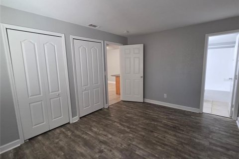 Condo in Brandon, Florida, 2 bedrooms № 2220025 - photo 12