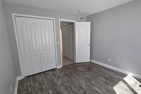 Condo in Brandon, Florida, 2 bedrooms № 2220025 - photo 19