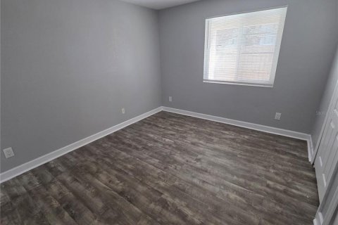 Condo in Brandon, Florida, 2 bedrooms № 2220025 - photo 11