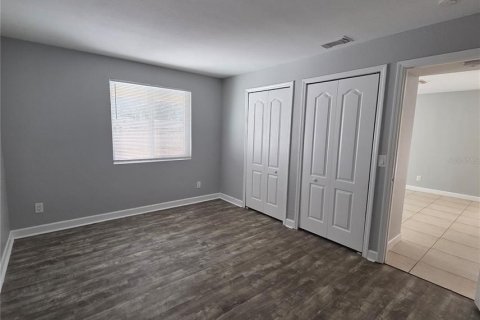 Condo in Brandon, Florida, 2 bedrooms № 2220025 - photo 13
