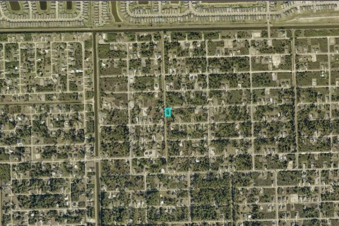 Terreno en venta en Lehigh Acres, Florida № 2165868 - foto 3