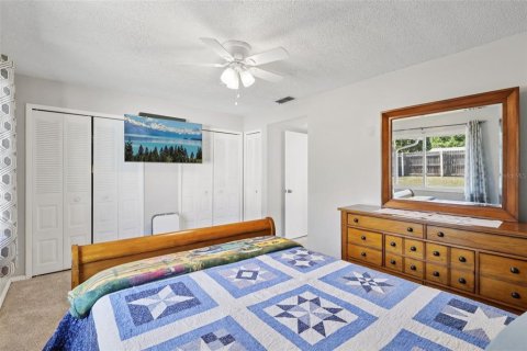 House in Brandon, Florida 3 bedrooms, 153.29 sq.m. № 2103629 - photo 27