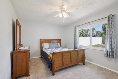 House in Brandon, Florida 3 bedrooms, 153.29 sq.m. № 2103629 - photo 25