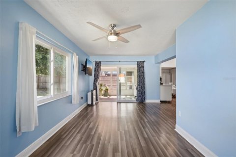 House in Brandon, Florida 3 bedrooms, 153.29 sq.m. № 2103629 - photo 16
