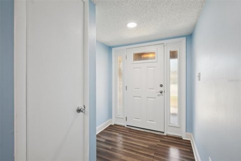 House in Brandon, Florida 3 bedrooms, 153.29 sq.m. № 2103629 - photo 2