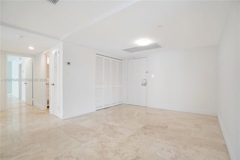 Appartement à louer à Miami Beach, Floride: 2 chambres, 111.48 m2 № 2154867 - photo 9
