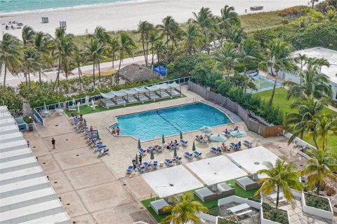 Appartement à louer à Miami Beach, Floride: 2 chambres, 111.48 m2 № 2154867 - photo 3