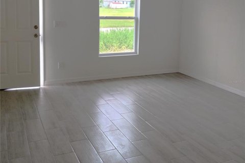 Appartement à louer à Winter Haven, Floride: 2 chambres, 88.26 m2 № 1847047 - photo 2
