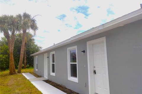 Appartement à louer à Winter Haven, Floride: 2 chambres, 88.26 m2 № 1847047 - photo 1