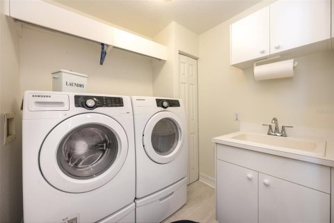 Condo in Merrit Island, Florida, 3 bedrooms  № 1616561 - photo 14