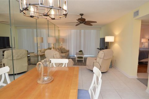 Copropriété à louer à Indian Shores, Floride: 2 chambres, 91.97 m2 № 2114806 - photo 14