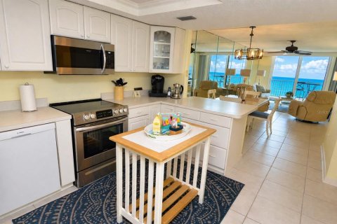 Copropriété à louer à Indian Shores, Floride: 2 chambres, 91.97 m2 № 2114806 - photo 13