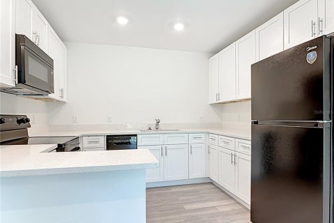 Casa en venta en North Port, Florida, 3 dormitorios, 148.64 m2 № 1898554 - foto 14