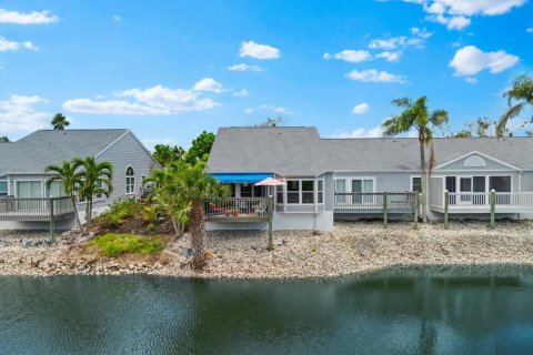 House in Bradenton, Florida 3 bedrooms, 143.72 sq.m. № 1733548 - photo 7