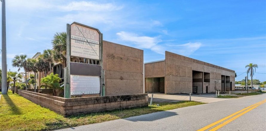 Immobilier commercial à Cocoa Beach, Floride № 2103524