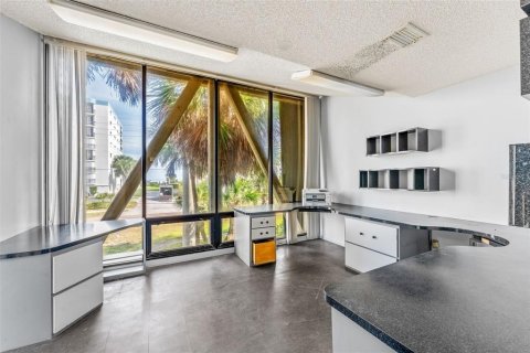 Immobilier commercial à vendre à Cocoa Beach, Floride № 2103524 - photo 28