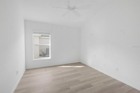 Casa en venta en The Villages, Florida, 3 dormitorios, 187.29 m2 № 1904913 - foto 27